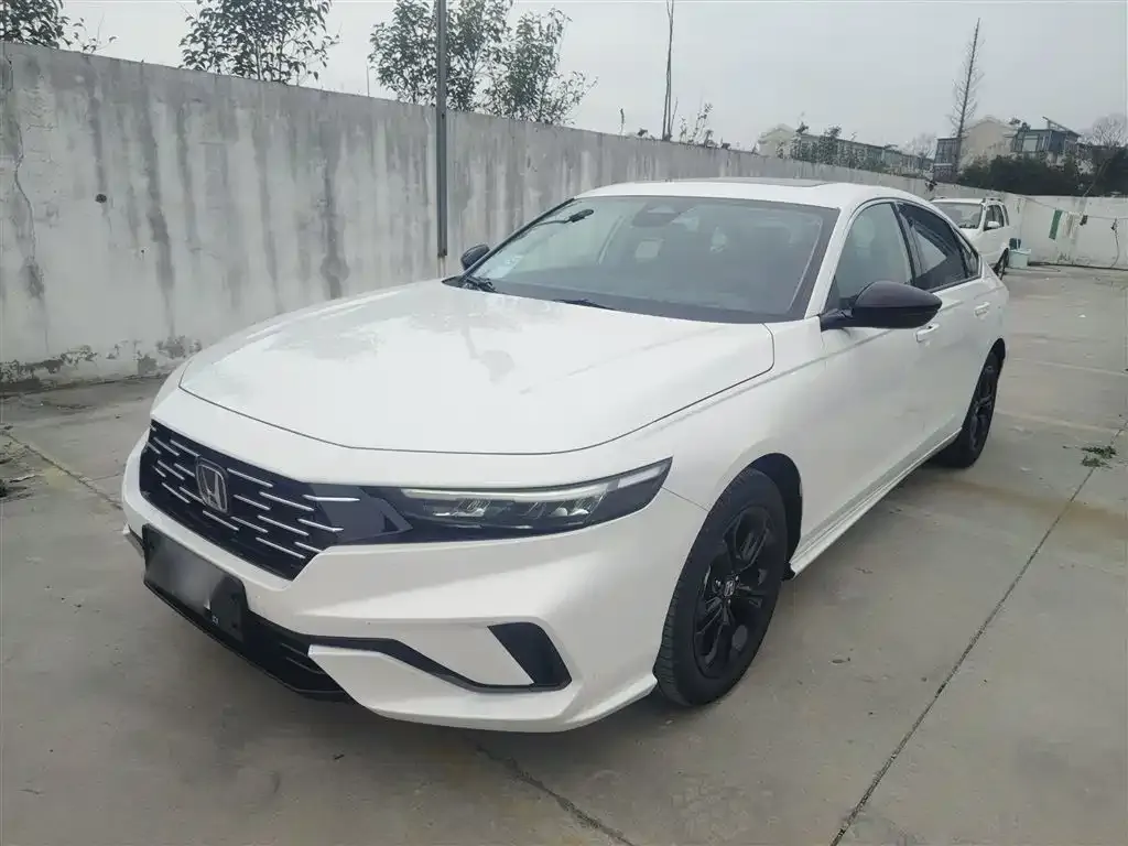 Honda Accord — фото 8