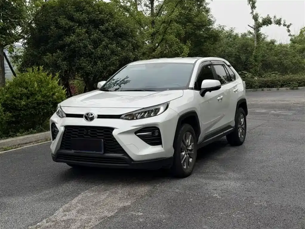 Toyota Wildlander — фото 1