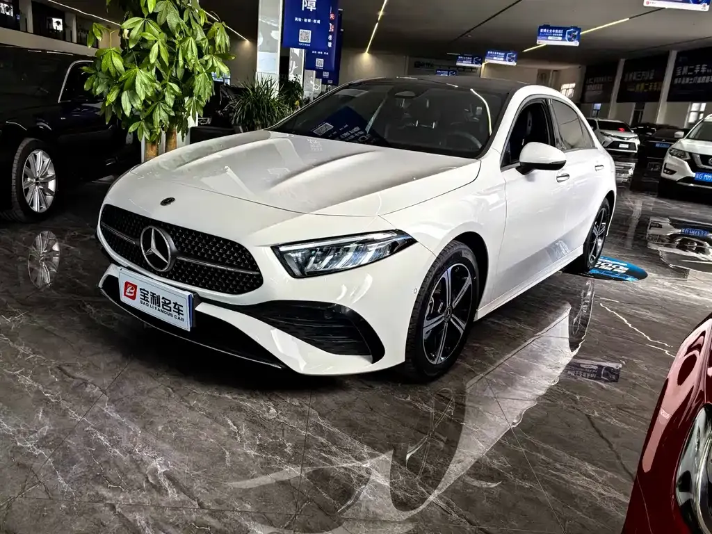 Mercedes-Benz A-Class — фото 1