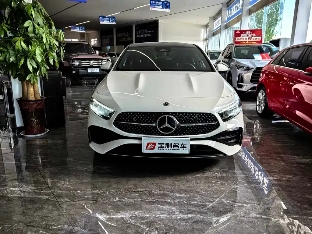 Mercedes-Benz A-Class — фото 9