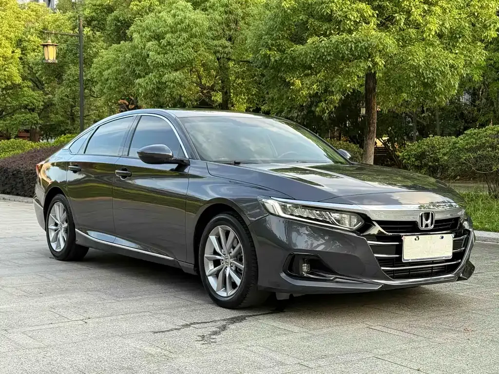 Honda Accord — фото 9