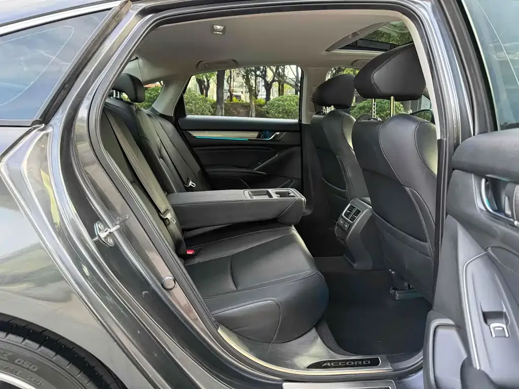 Honda Accord — фото 2