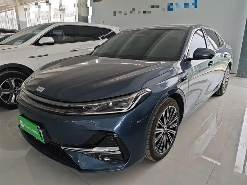Geely Galaxy A7 — фото 1
