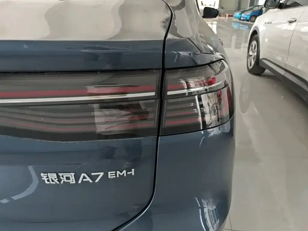Geely Galaxy A7 — фото 6