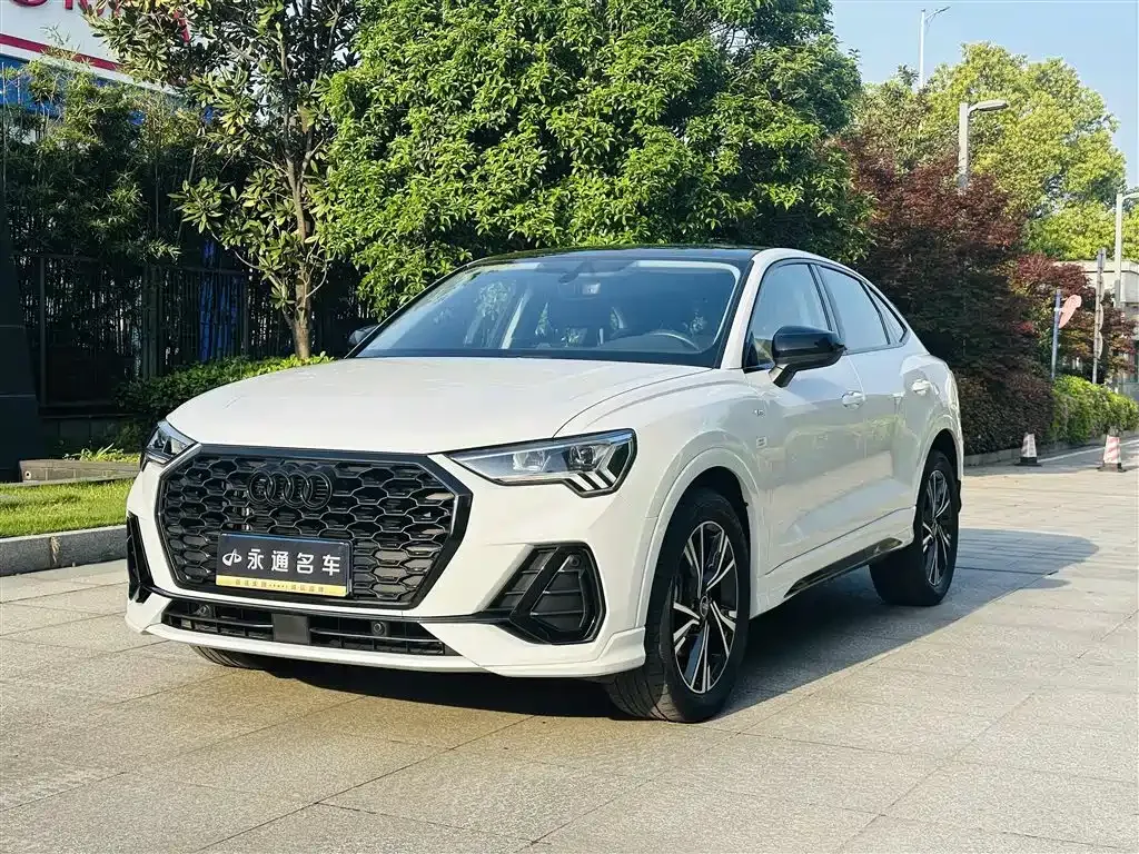 Audi Q3 Sportback — фото 1