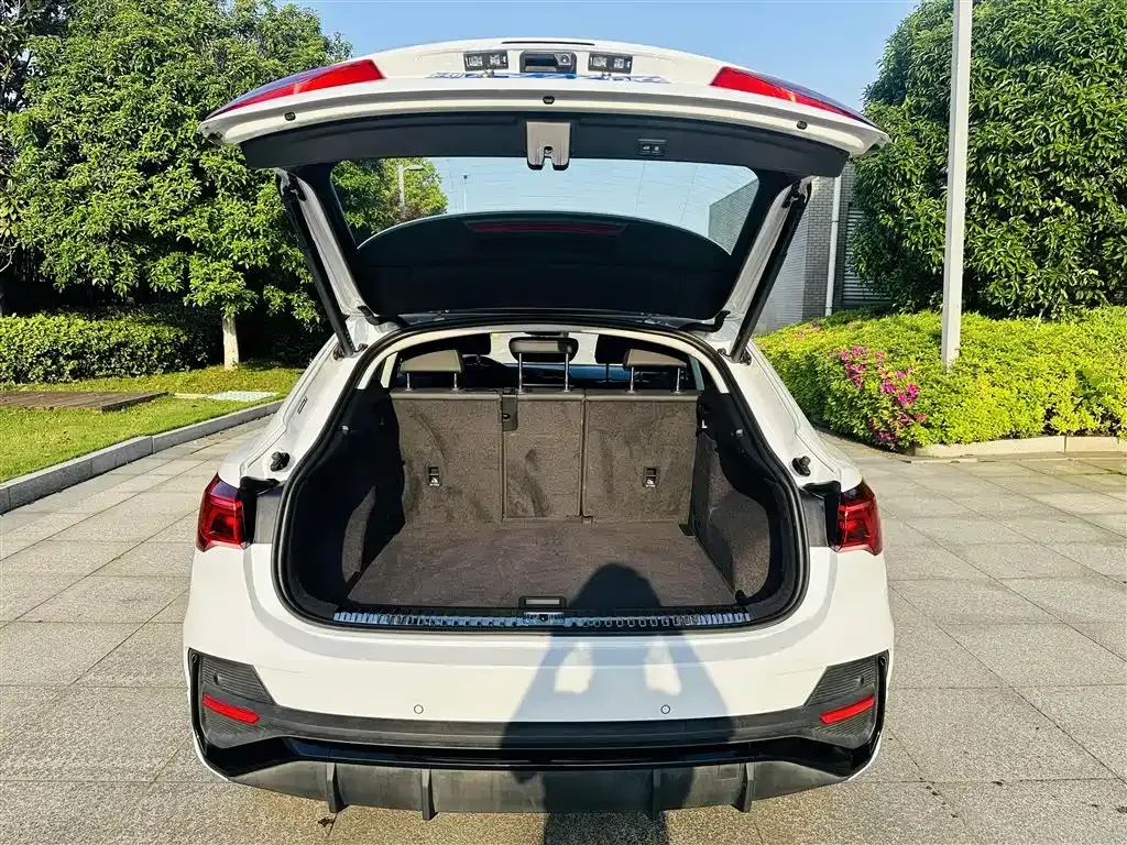 Audi Q3 Sportback — фото 7