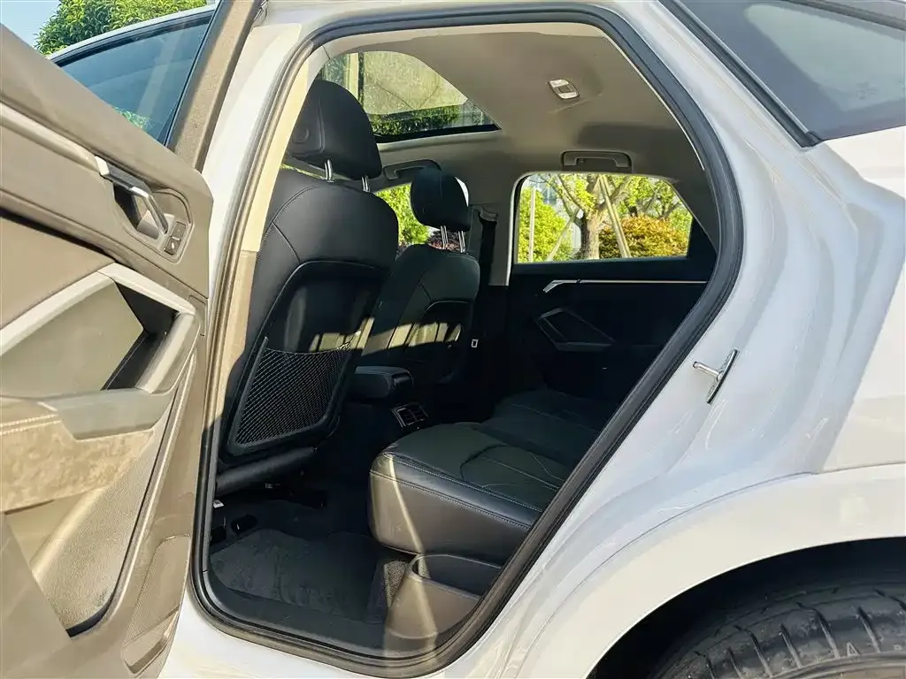Audi Q3 Sportback — фото 10