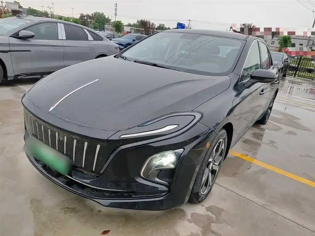 Hongqi E-QM5 — фото 1