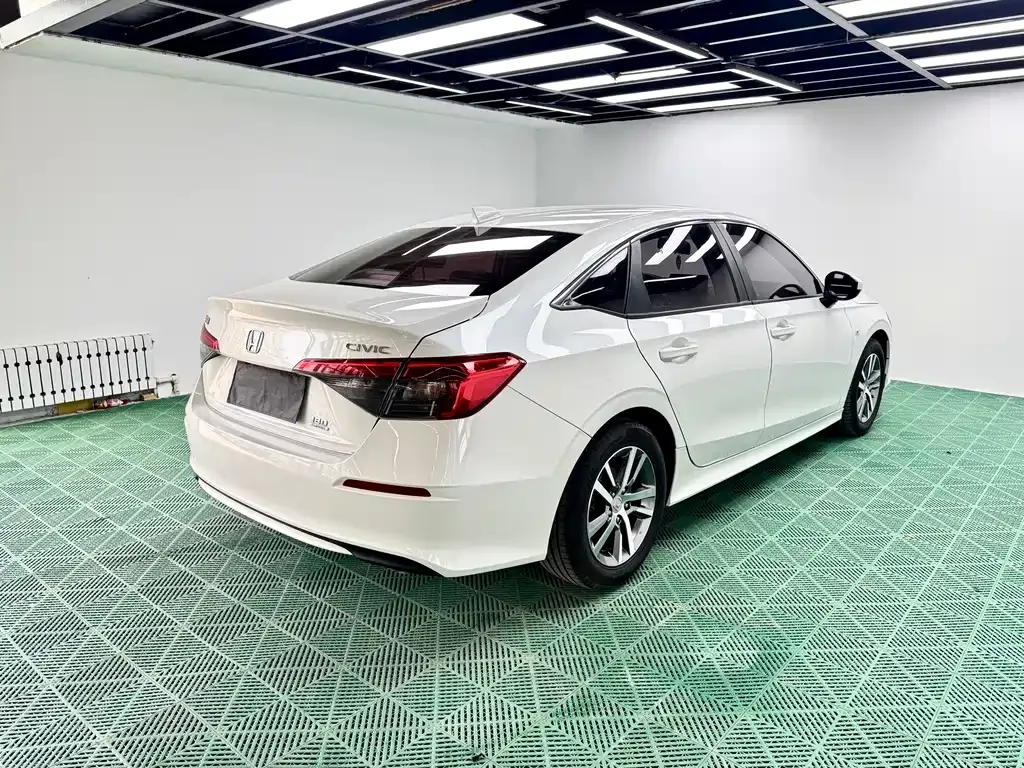 Honda Civic — фото 10