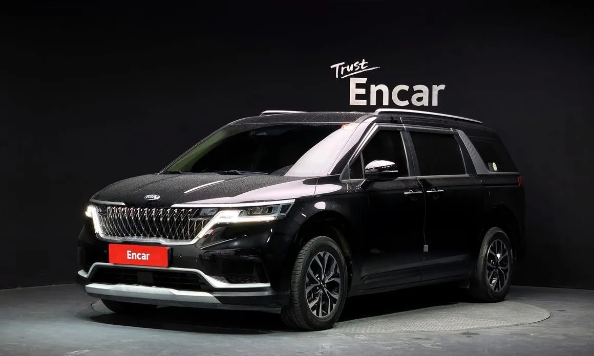 Kia Carnival — фото 1