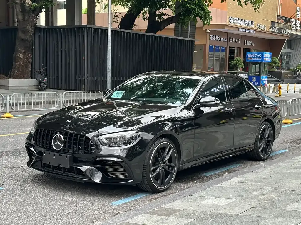 Mercedes-Benz E-Class AMG — фото 1
