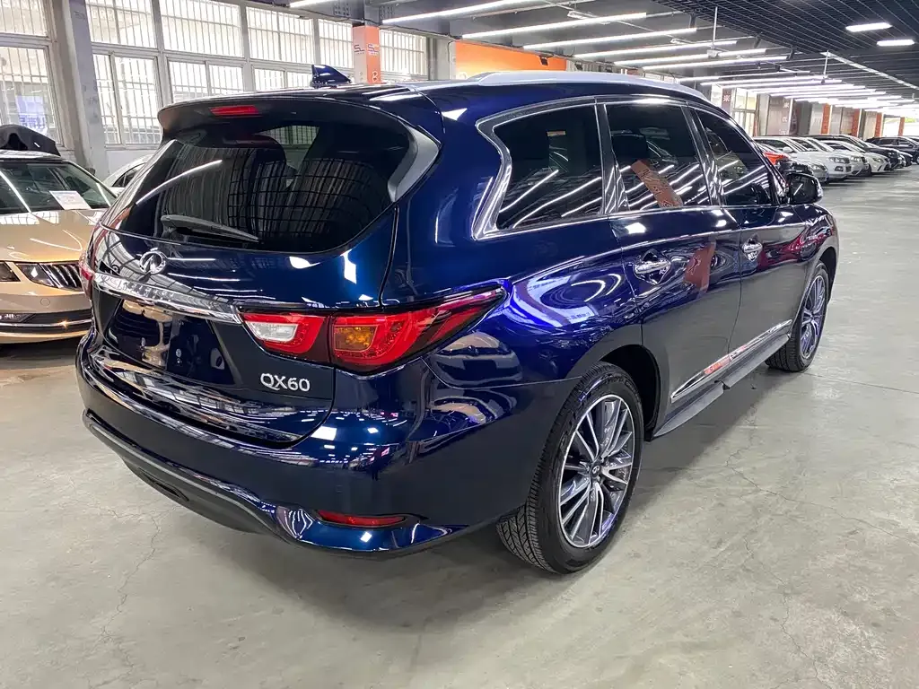 Infiniti QX60 (Import) — фото 8