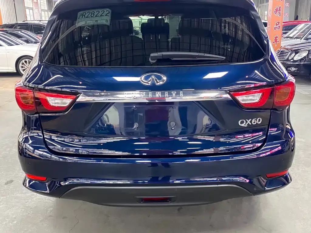 Infiniti QX60 (Import) — фото 3