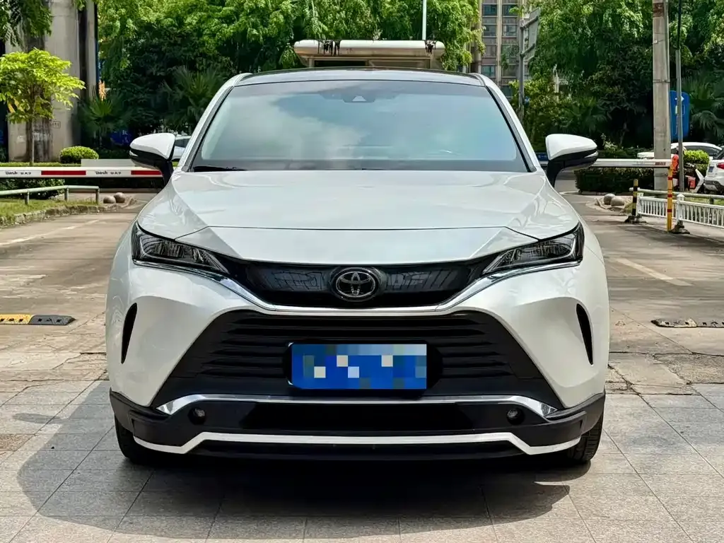 Toyota Harrier — фото 3