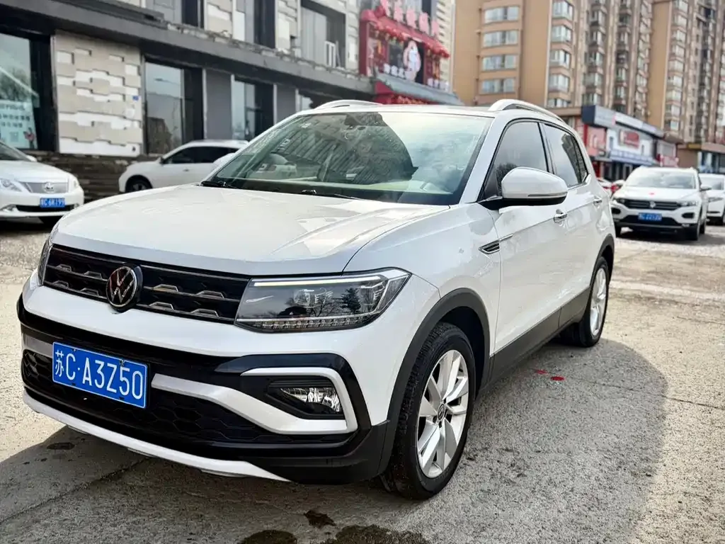 Volkswagen T-Cross — фото 1