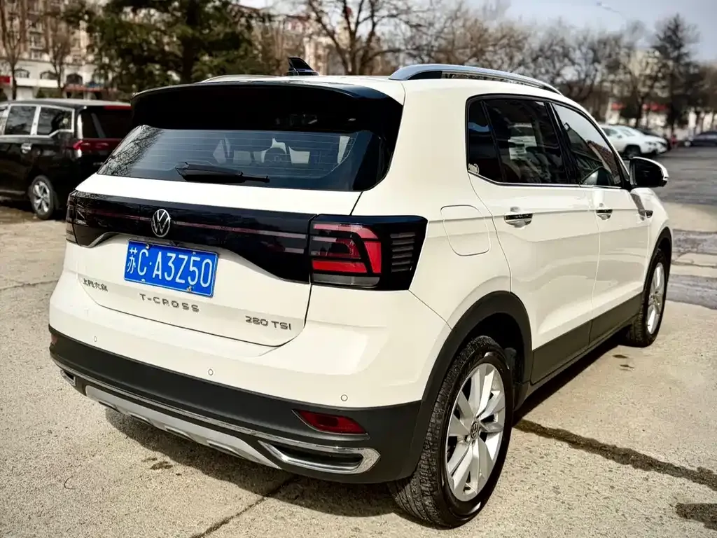 Volkswagen T-Cross — фото 10
