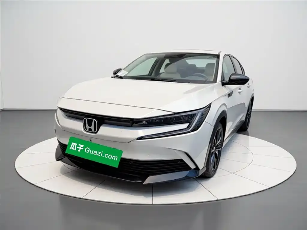 Honda e:NP2 — фото 1
