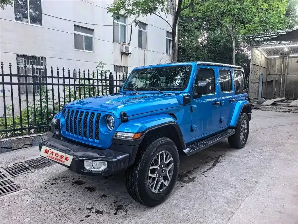 Jeep Wrangler PHEV — фото 1