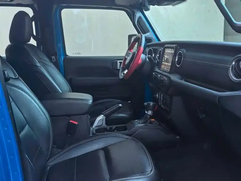 Jeep Wrangler PHEV — фото 6