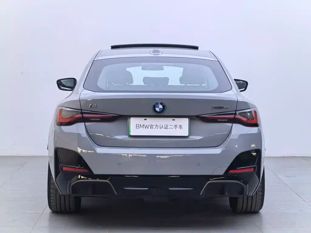 BMW i4 — фото 7