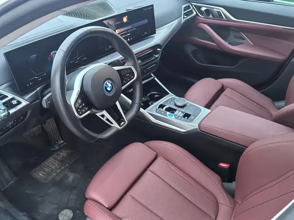 BMW i4 — фото 10