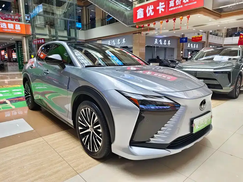 Lexus RZ — фото 5