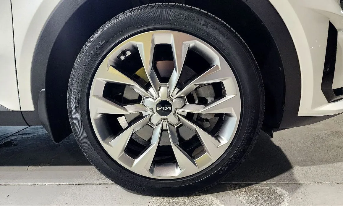 Kia Sorento — фото 6