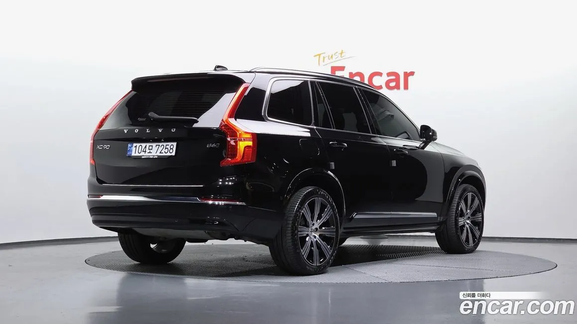 Volvo XC90 — фото 6