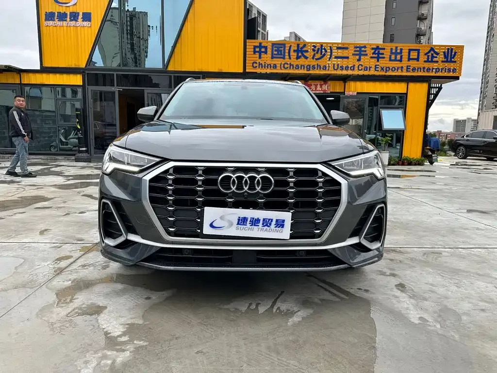 Audi Q3 — фото 10