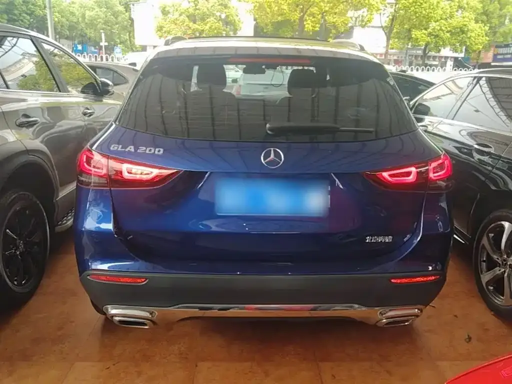Mercedes-Benz GLA — фото 10