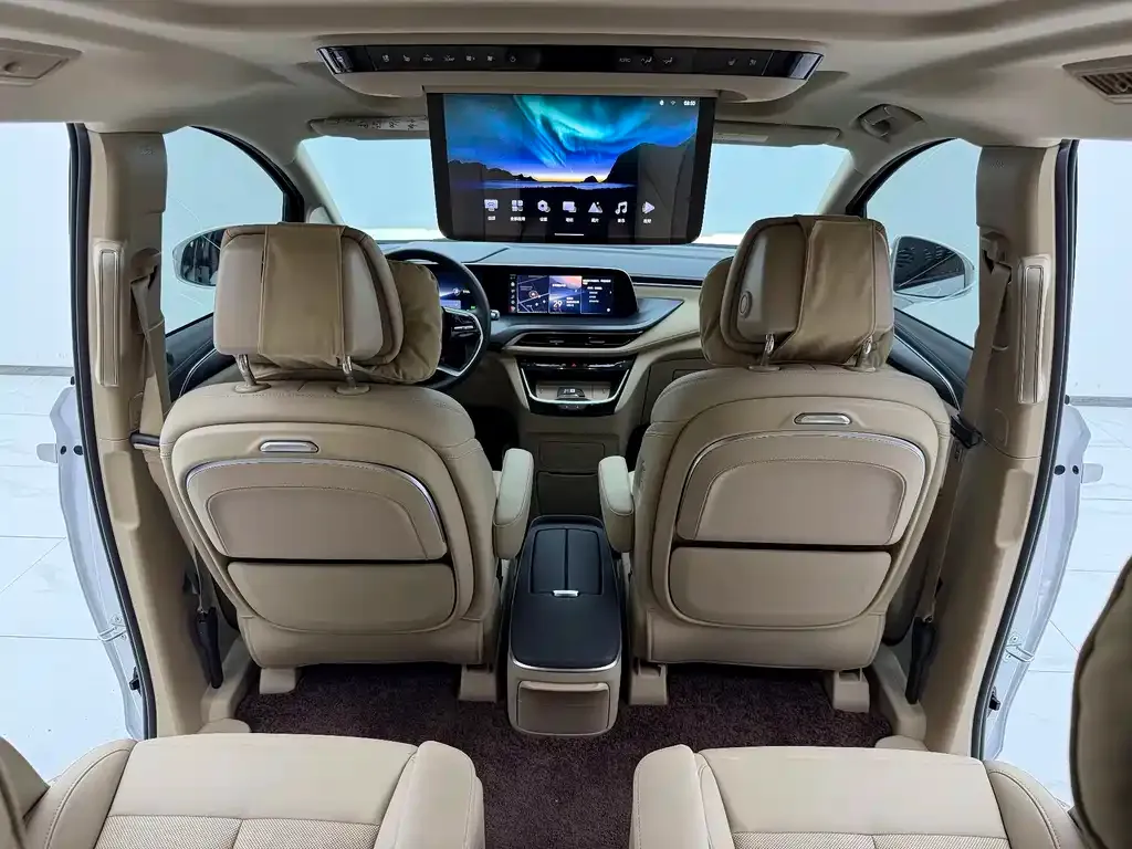 Buick GL8 Hybrid — фото 10