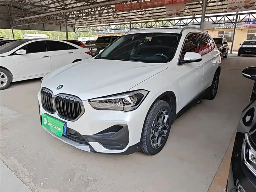BMW X1 — фото 9