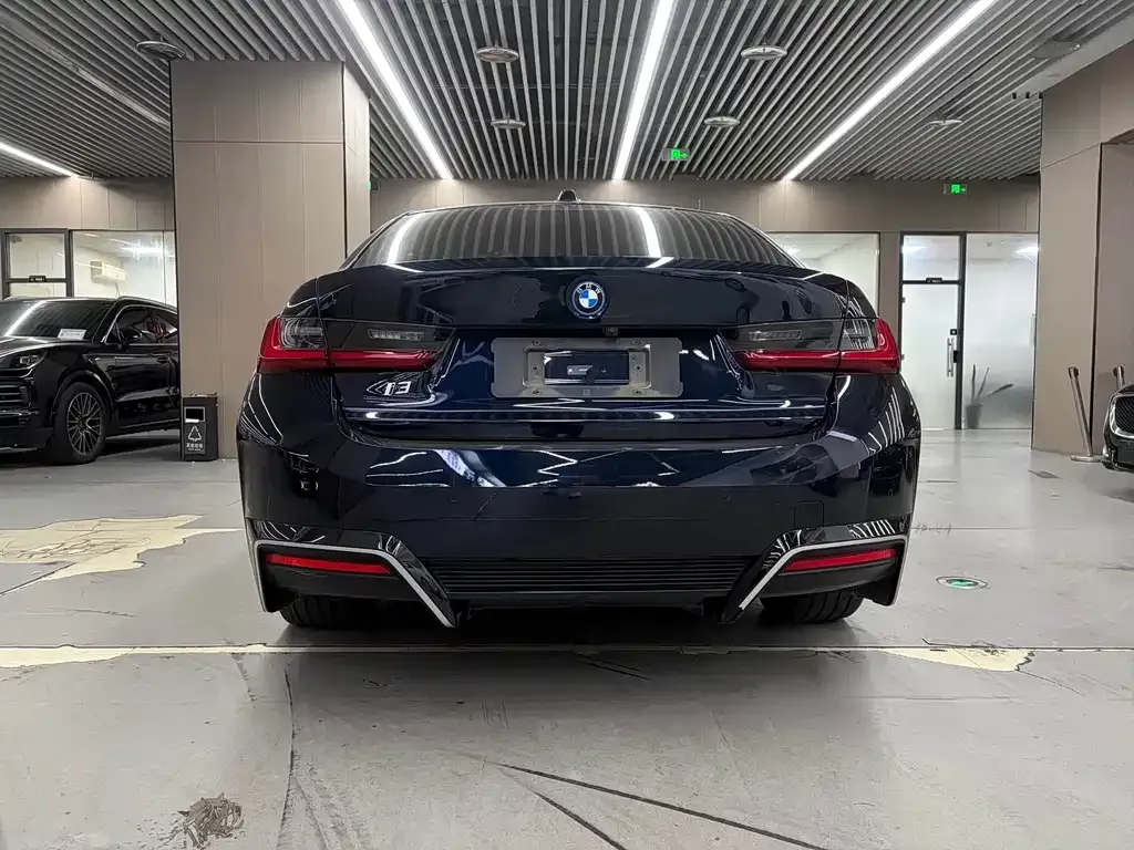 BMW i3 — фото 8