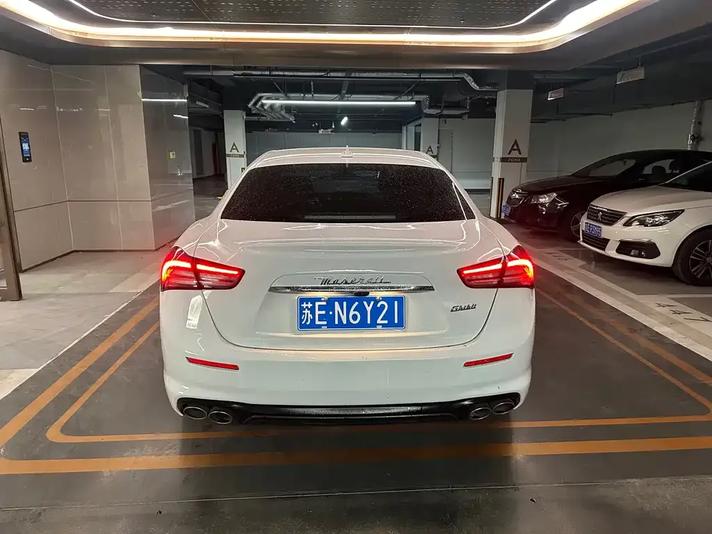 Maserati Ghibli — фото 9