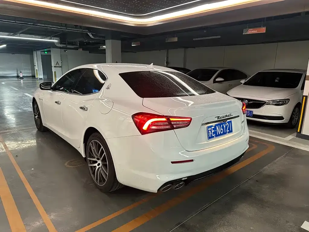 Maserati Ghibli — фото 8