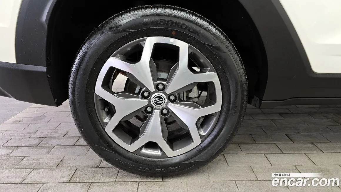 KG Mobility (Ssangyong) Torres — фото 7