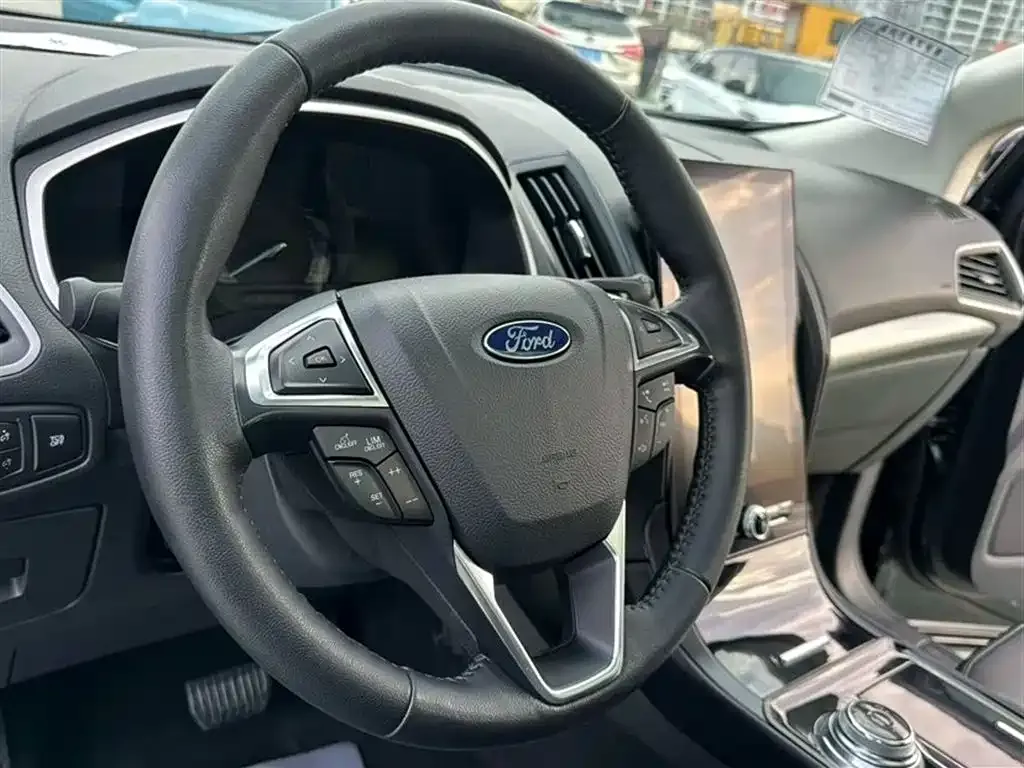 Ford Edge — фото 2