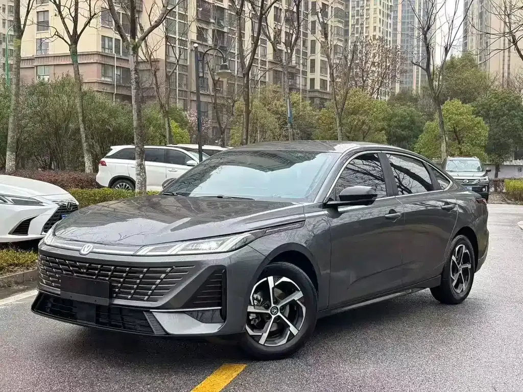 Changan Eado — фото 1