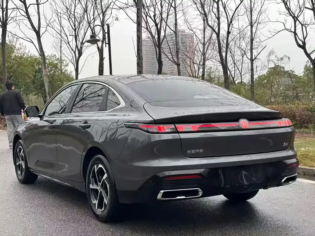 Changan Eado — фото 8