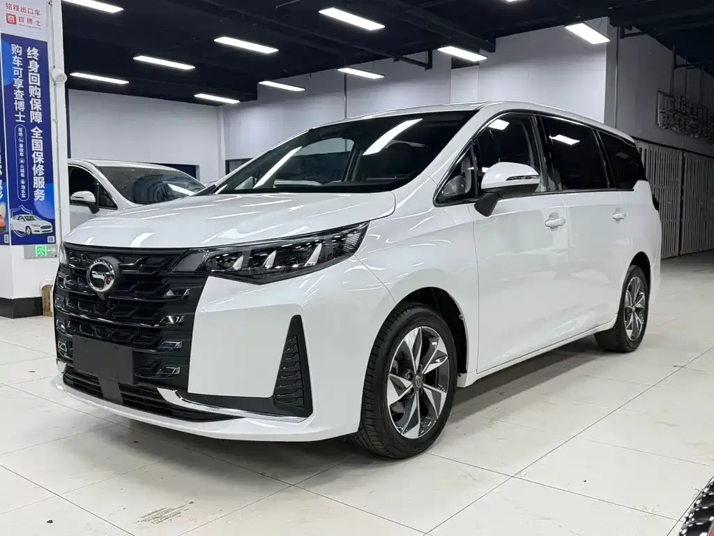 GAC Motor Trumpchi M6 — фото 1