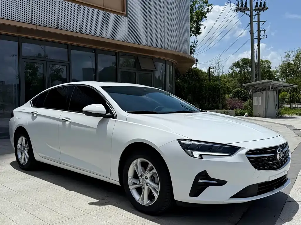 Buick Regal — фото 10