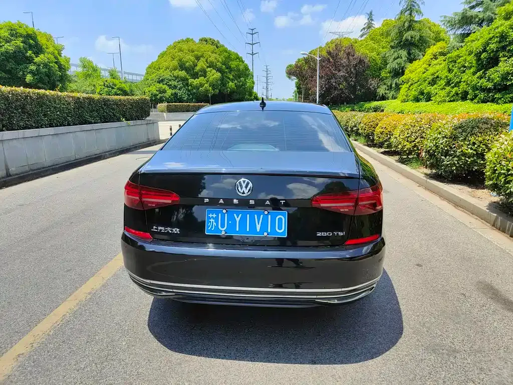 Volkswagen Passat — фото 5