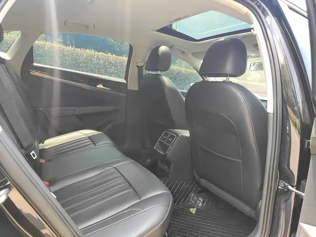 Volkswagen Passat — фото 3