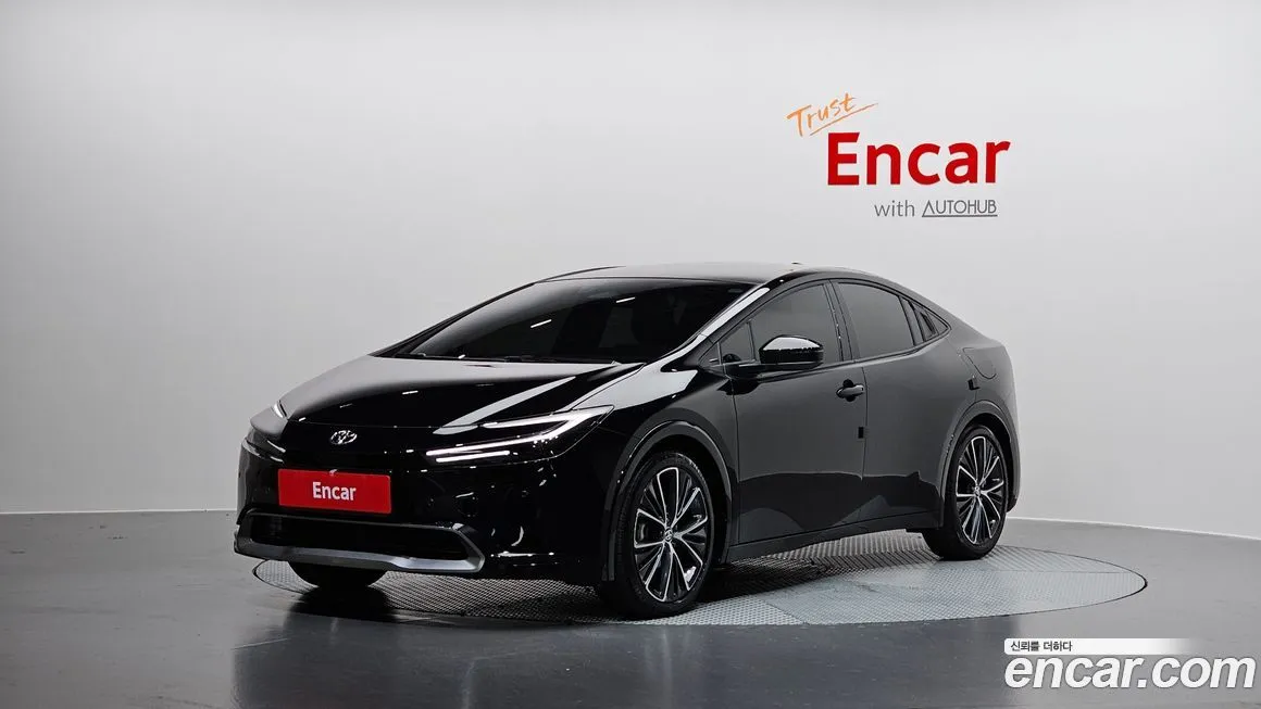 Toyota Prius — фото 1