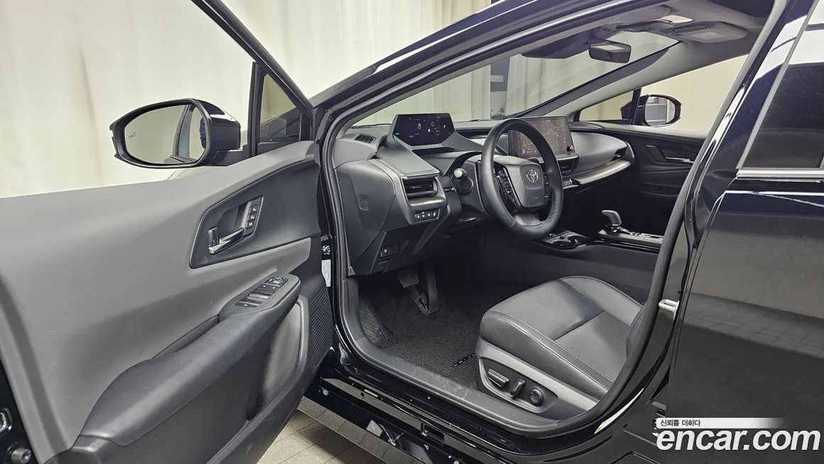 Toyota Prius — фото 6