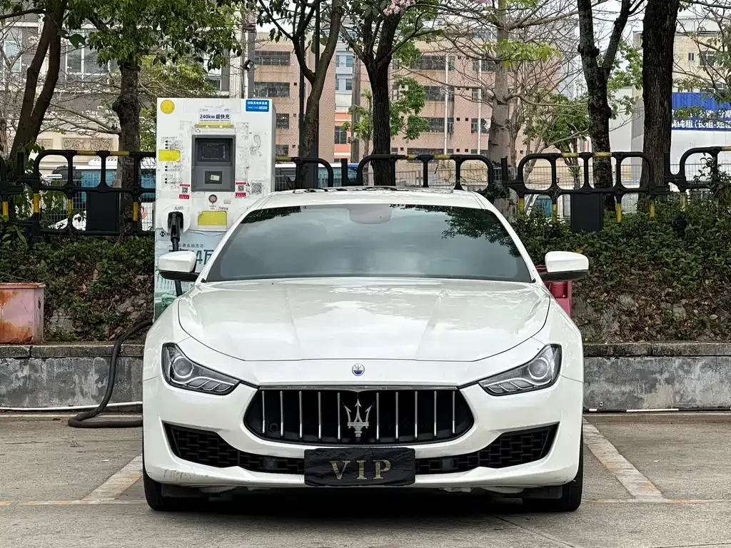 Maserati Ghibli — фото 9