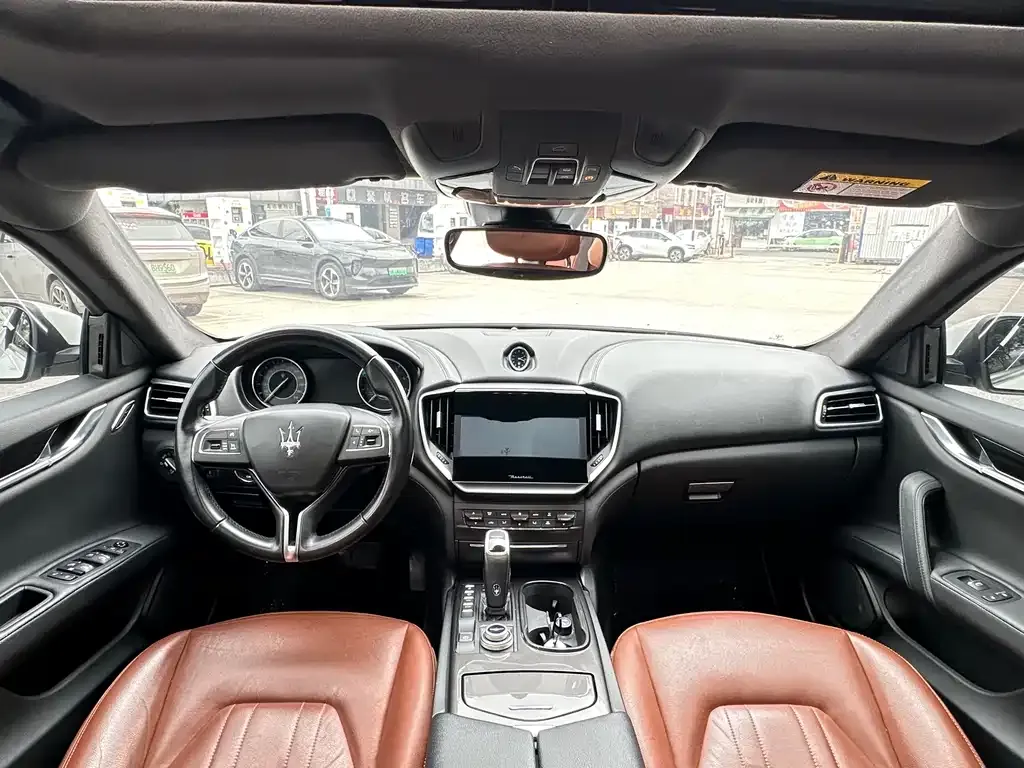 Maserati Ghibli — фото 7