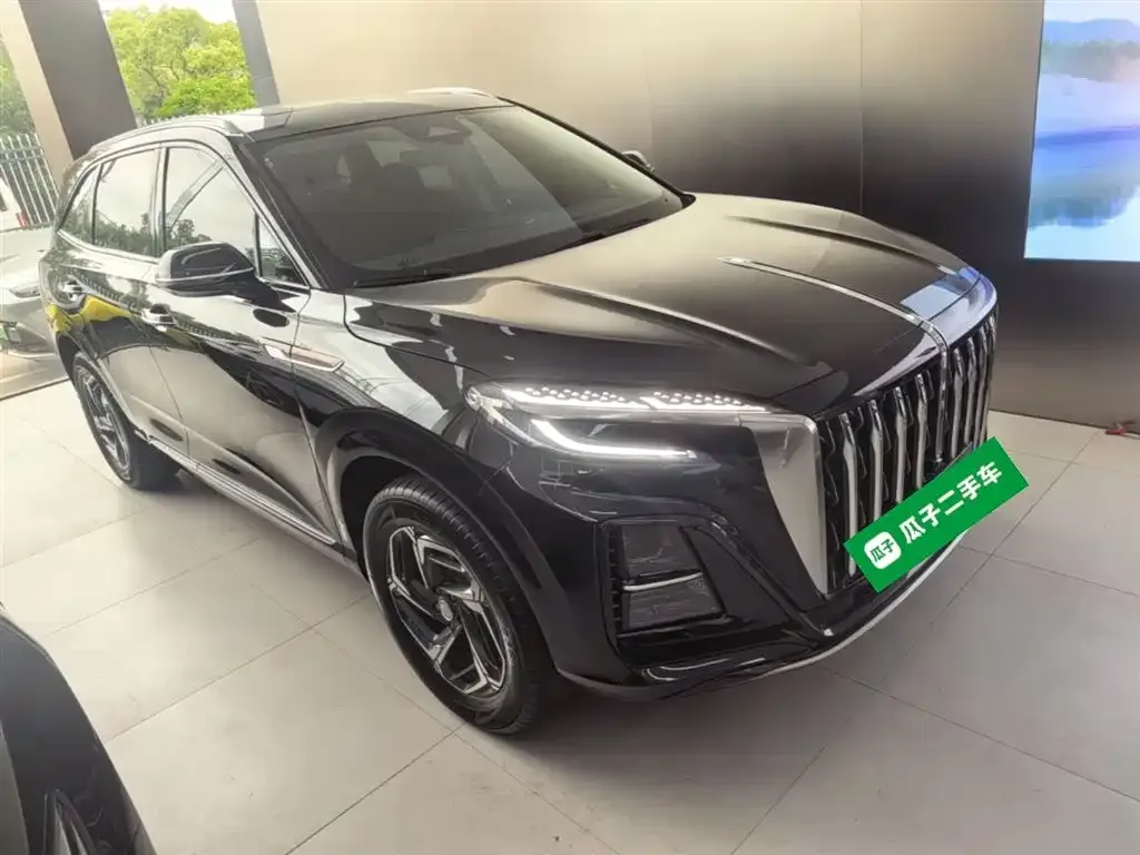 Hongqi HS3 — фото 3