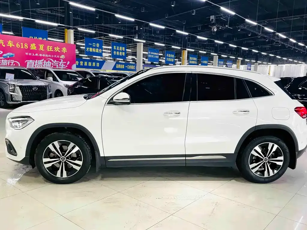 Mercedes-Benz GLA — фото 10