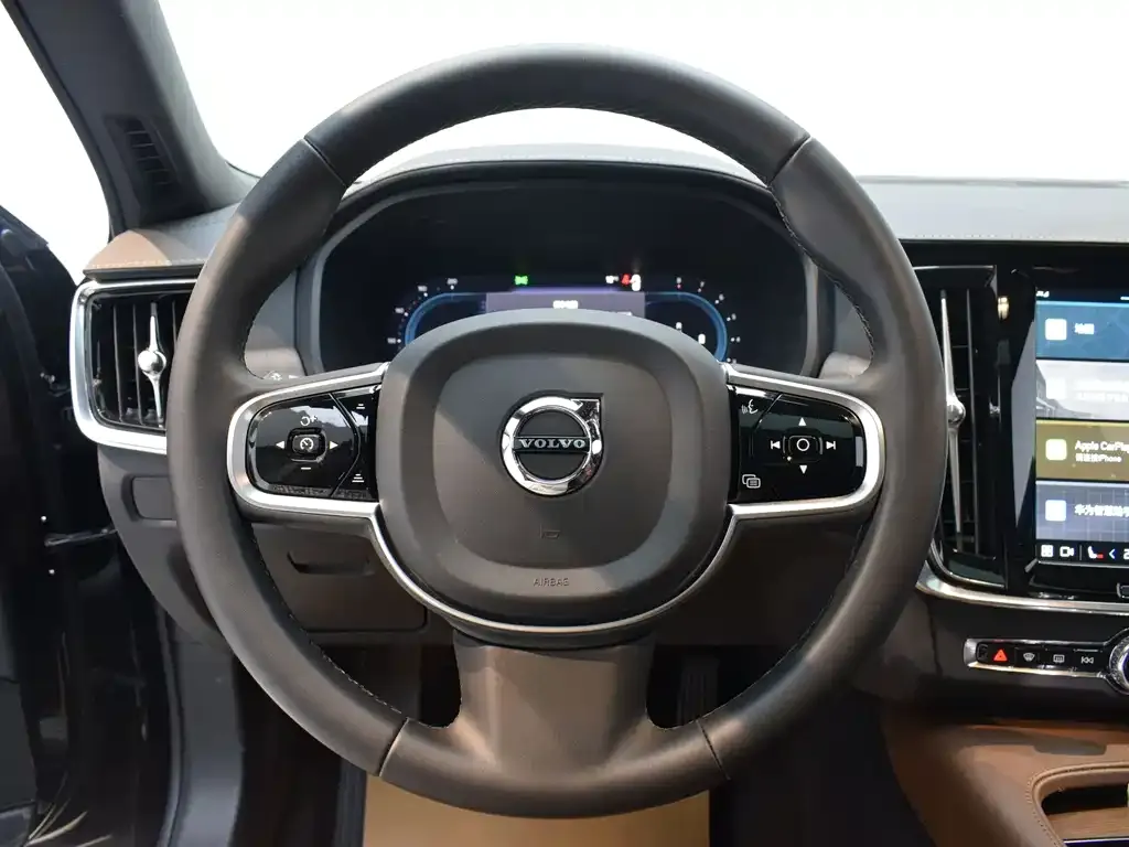 Volvo S90 — фото 4